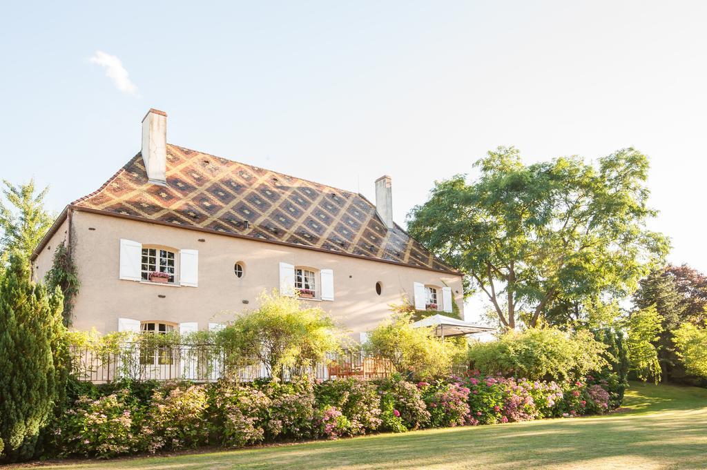 Le Petit Manoir Des Bruyeres Bed & Breakfast Villefargeau Exterior photo